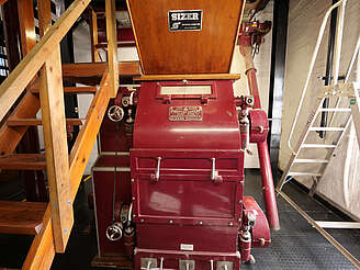 Bowmore malt mill&nbsp;uploaded by&nbsp;Ben, 07. Feb 2106