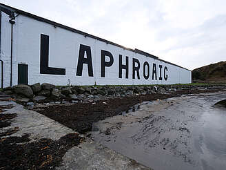 Laphroaig Four Oak Single Malt Whisky, 1l, 40.0%, Scotland - Worldshop