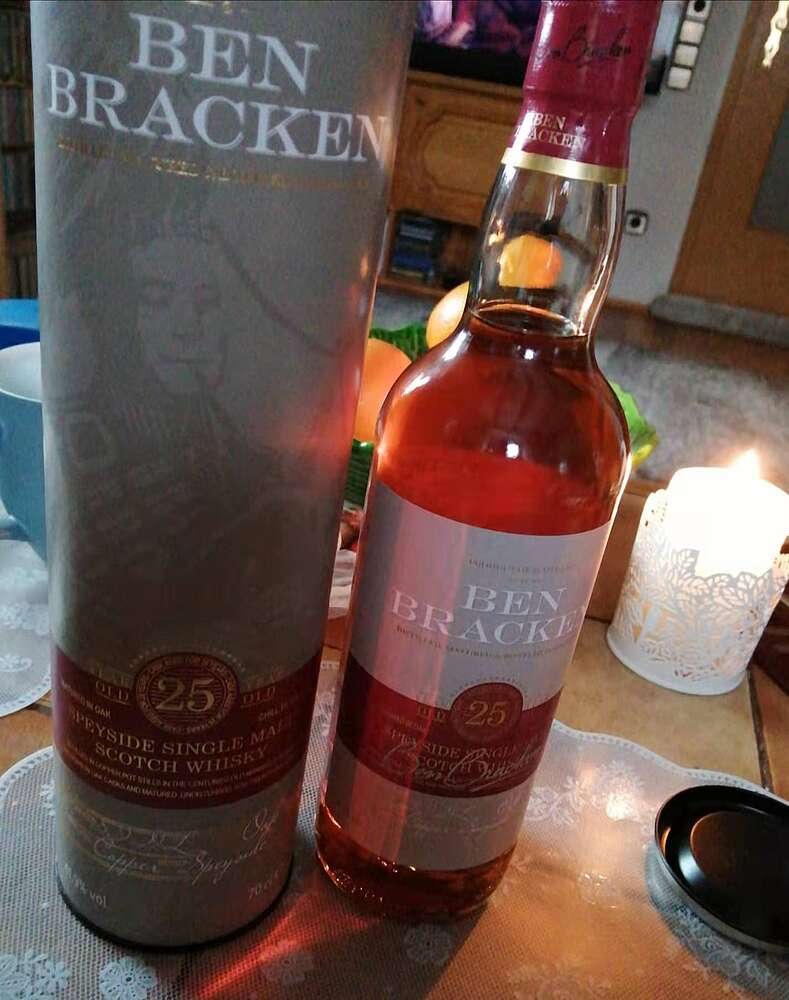 Ben Bracken 25 Years Speyside Single Scotch Malt Whisky